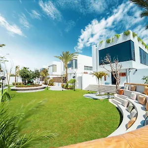 Nas House Private 4*, Dubai United Arab Emirates