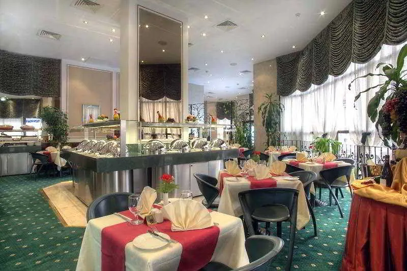 Al Diar Dana Hotel Abu Dhabi United Arab Emirates