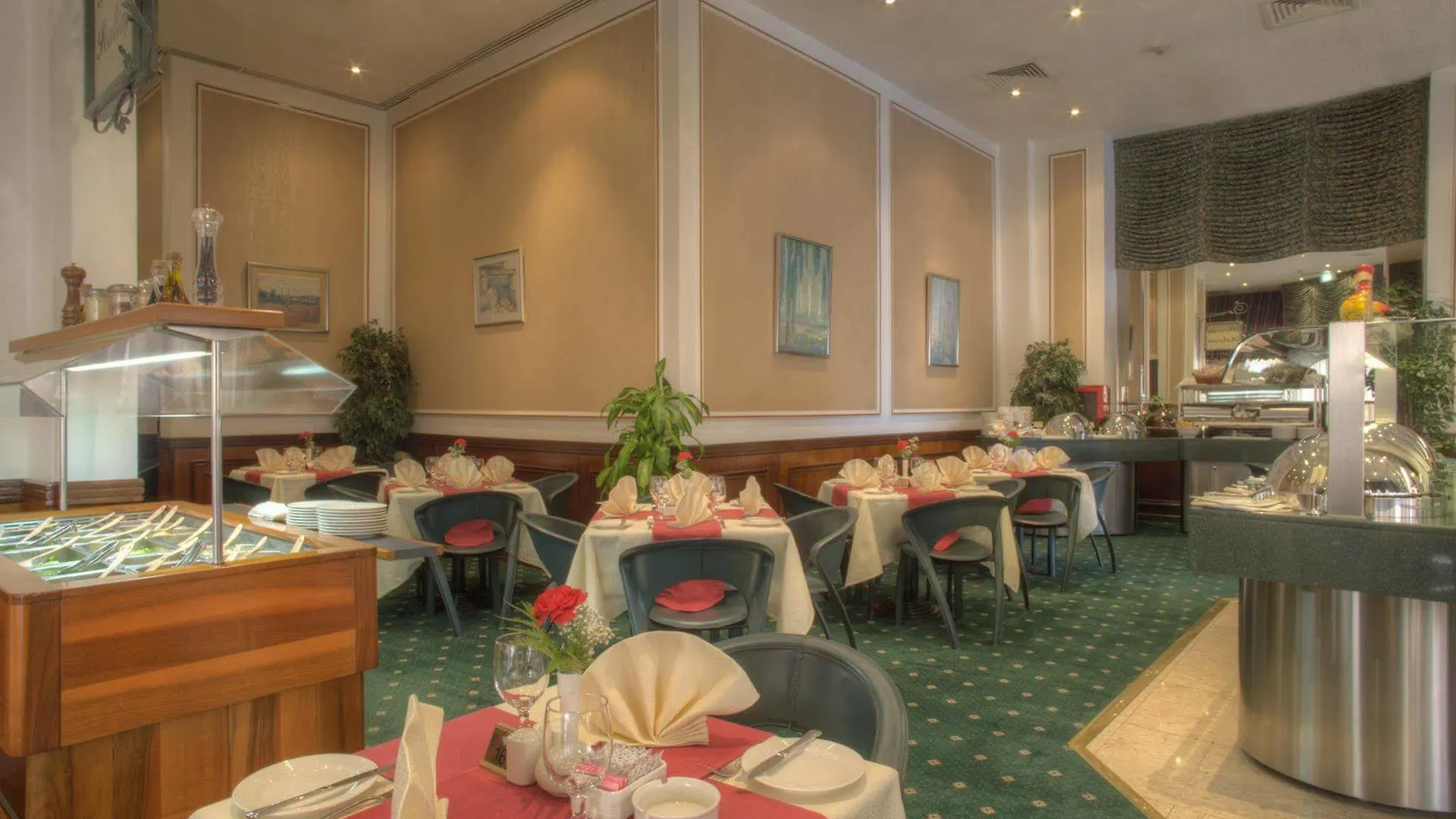 Al Diar Dana Hotel Abu Dhabi 2*,
